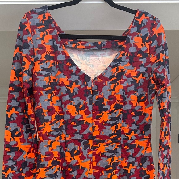 Karl by Karl Lagerfeld Long Sleeve V-neck Back Jersey Knit Dress - Size L - Picture 12 of 12